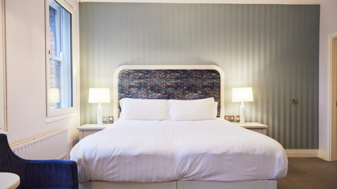 Hotel Isaacs Cork — superior double guest room