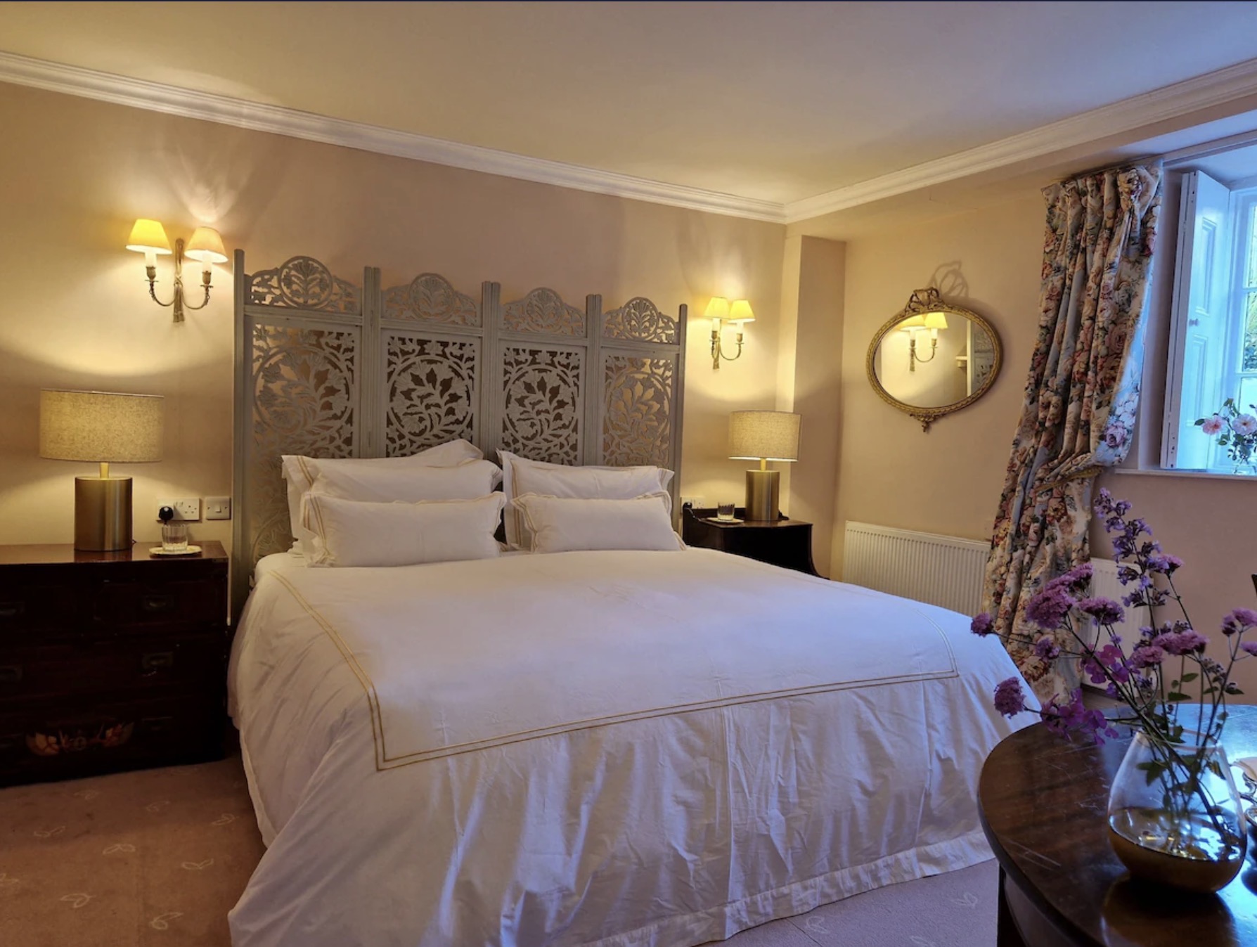 Carved-headboard bedroom